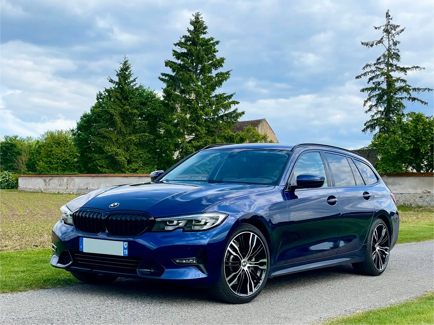 BMW 330 Touring 330i 258 ch BVA8 M Sport Bleu - 1