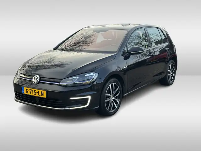 Volkswagen e-Golf e-Golf / Camera / Virtual Cockpit / CarPlay / Keyl