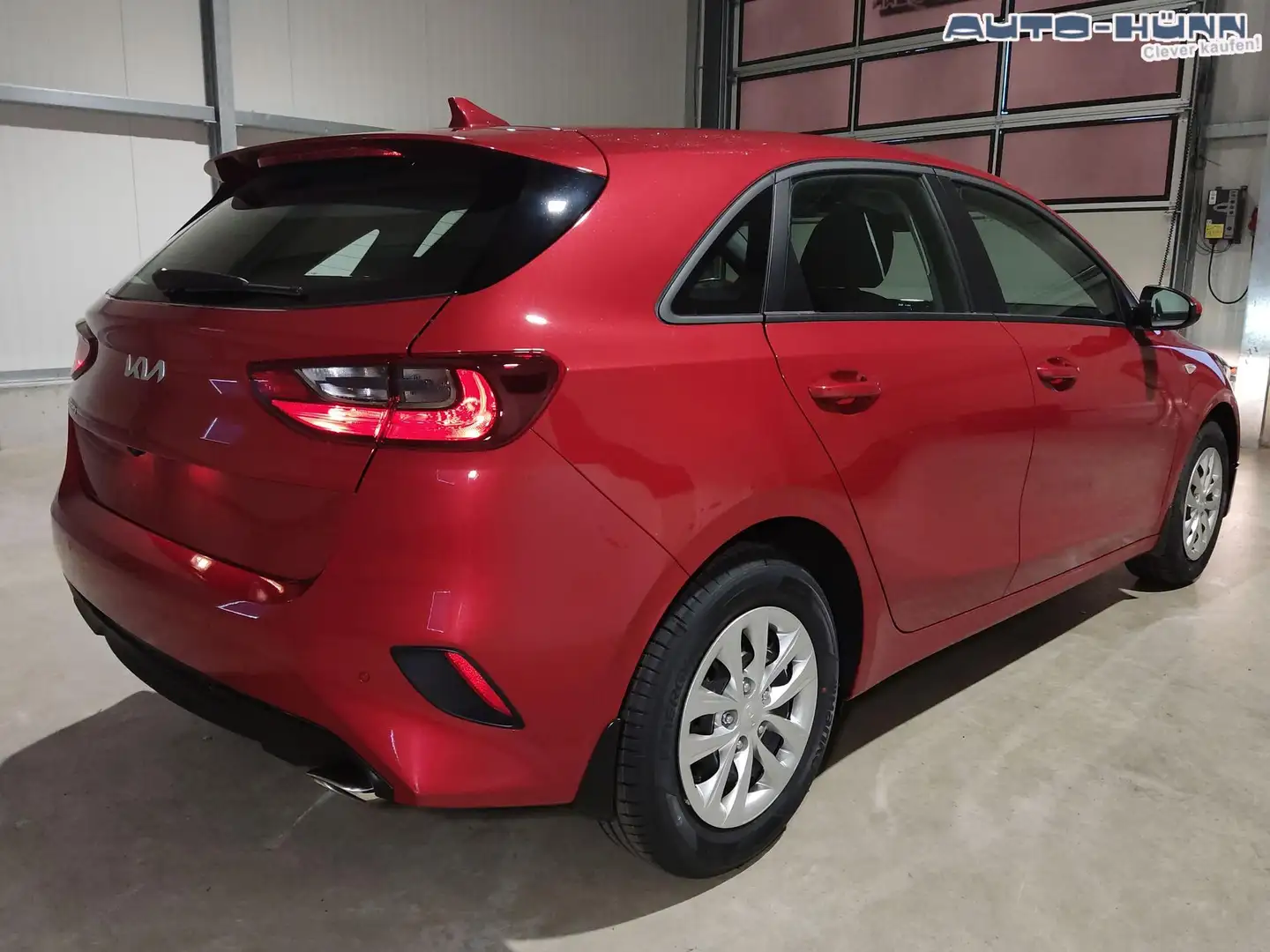 Kia Ceed / cee'd Best 1.5 T-GDI 140 PS 6 Gang-Navi-AppleCarPlay-... Red - 2