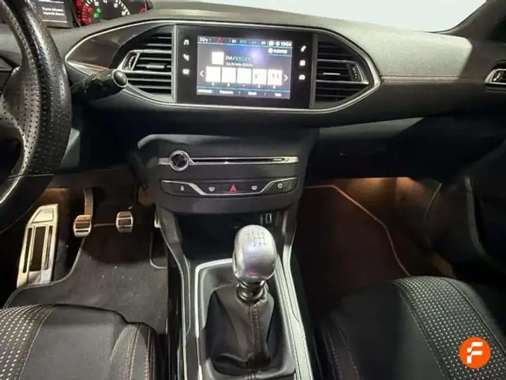 Peugeot 308 1.2 Pure Tech S&S GT Line 2017, foto 17