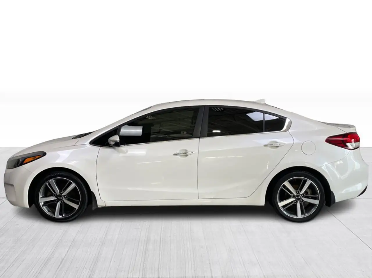 Kia Forte снимка Kia Forte