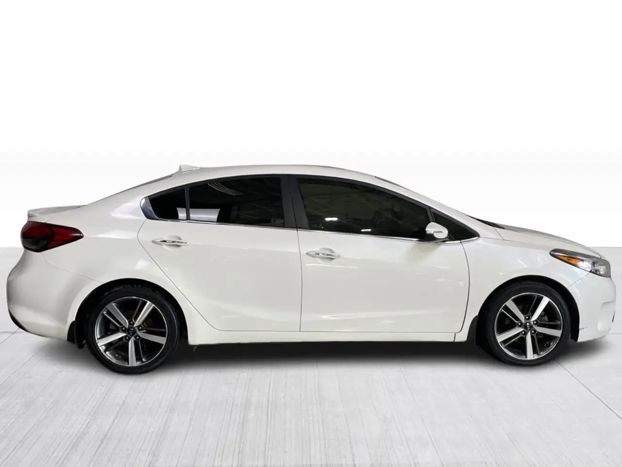 Kia Forte снимка Kia Forte