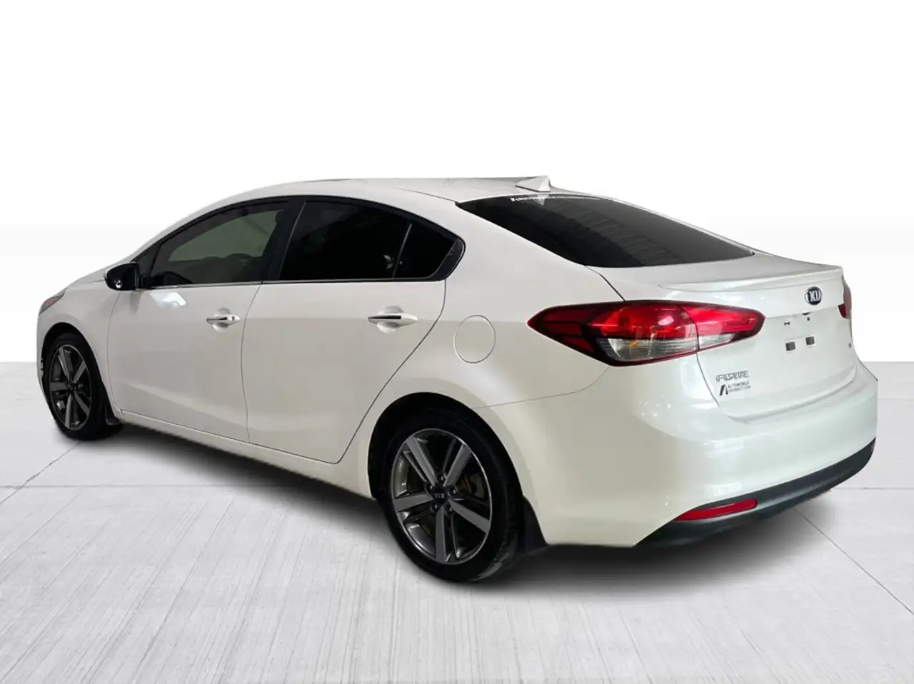 Kia Forte снимка Kia Forte