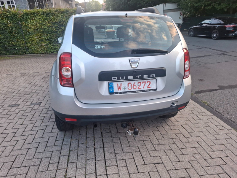 Dacia Duster I Laureate 4x2. 1.6 TÜV NEU — photo 12