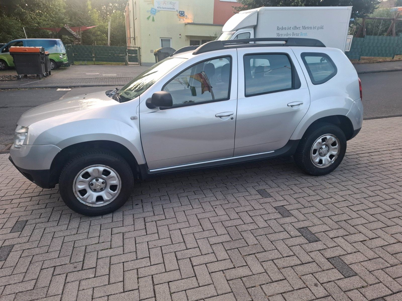 Dacia Duster I Laureate 4x2. 1.6 TÜV NEU — photo 3