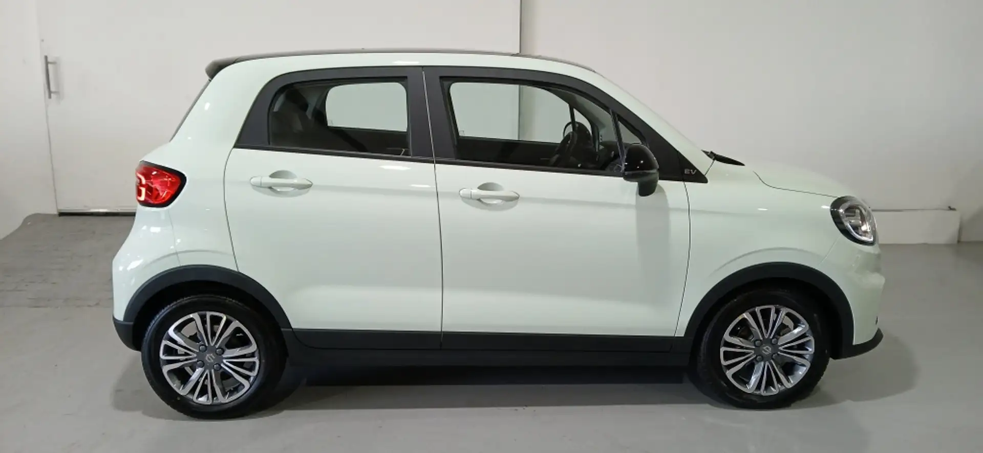 Leapmotor T03 Desing 37.3kW Verde - 2