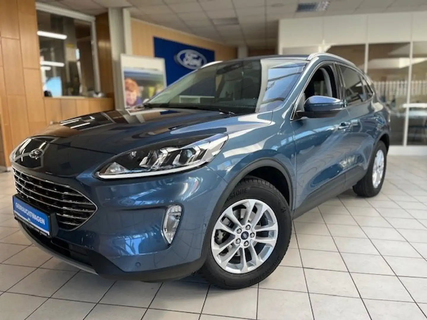 Ford Kuga 1.5 EcoBoost Titanium *FahrerAssistenz+WinterPak* Modrá - 1