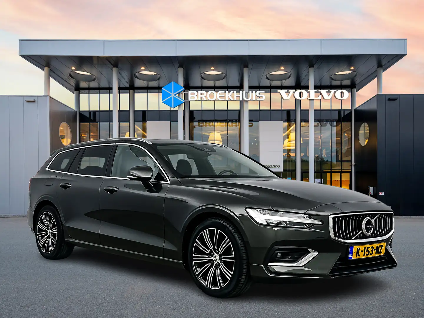Volvo V60 B3 Inscription | Panoramadak | Head-up | 360 Camer Grijs - 2