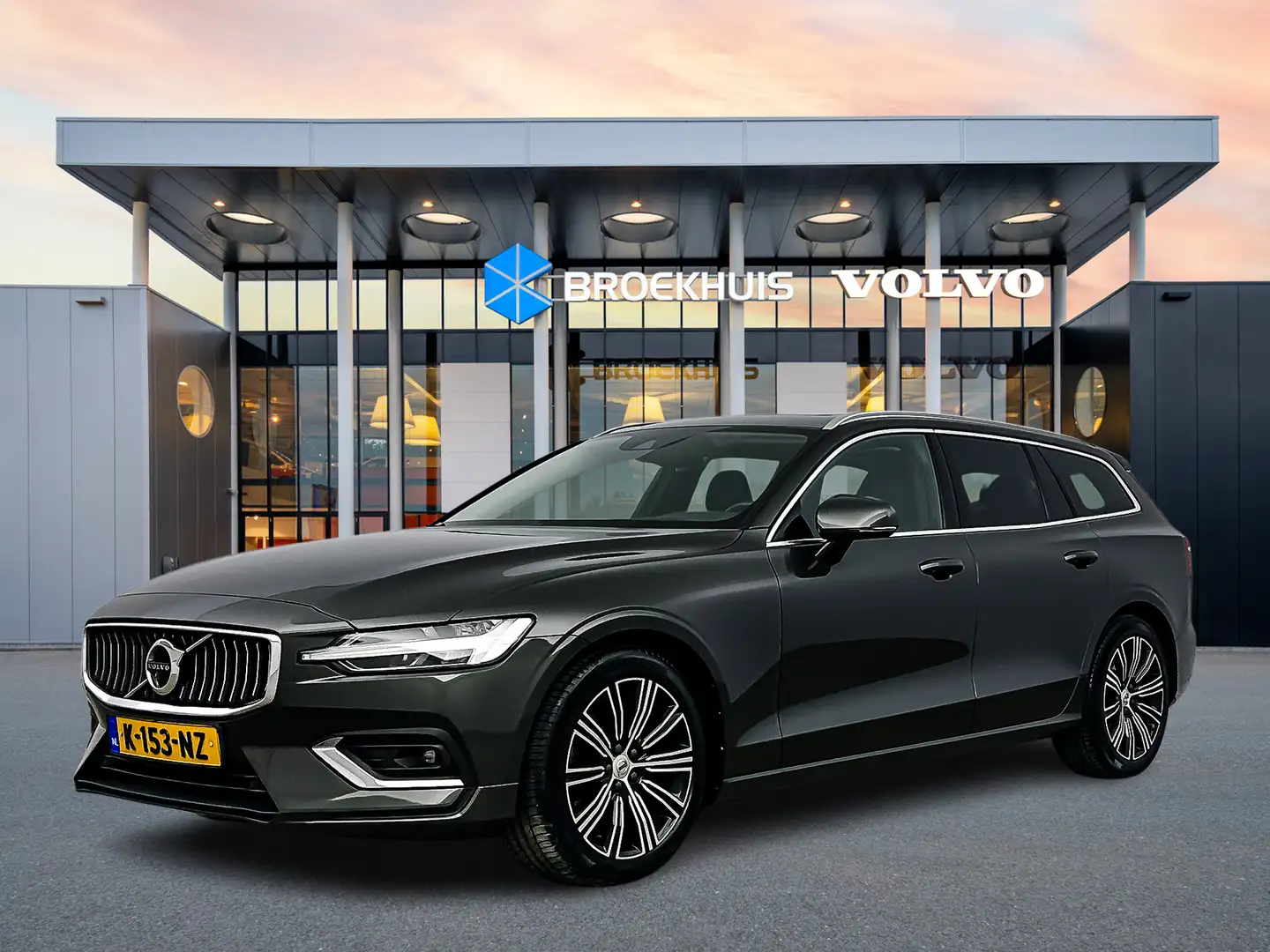 Volvo V60 B3 Inscription | Panoramadak | Head-up | 360 Camer Grijs - 1