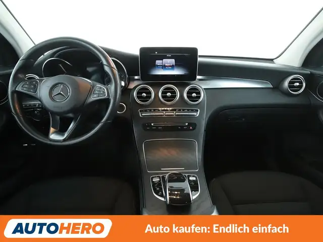 Mercedes-Benz GLC view 12
