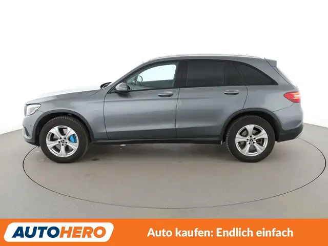 Mercedes-Benz GLC view 3