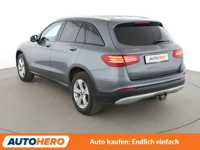 Mercedes-Benz GLC view 4