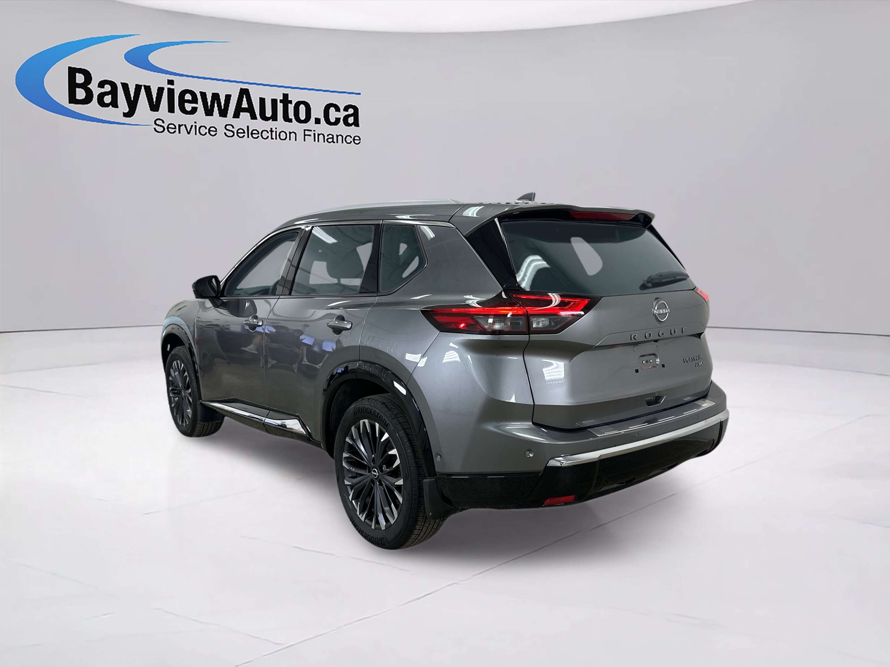 2024 Nissan Rogue Platinum - AWD/STITCHED LEATHER/PANOROOF/NAV/1 OWN — снимка 1