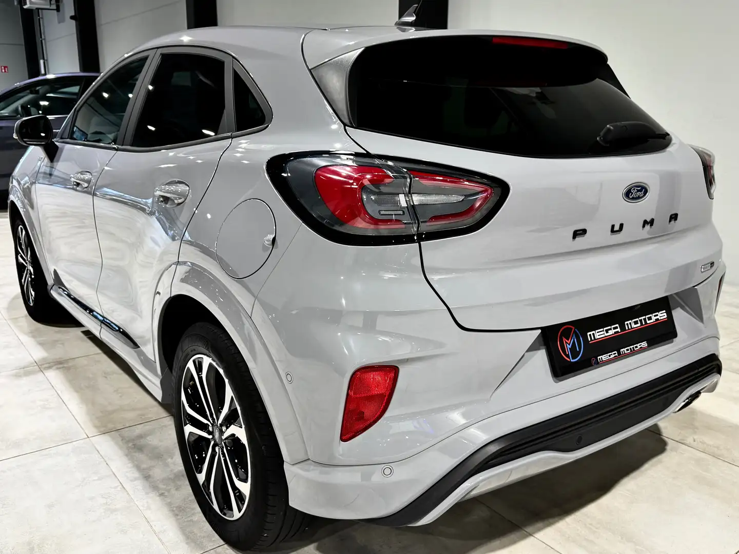 Ford Puma 1.0i Turbo 125CV "ST-Line" CARPLAY CAMERA CUiR ++ Argent - 2