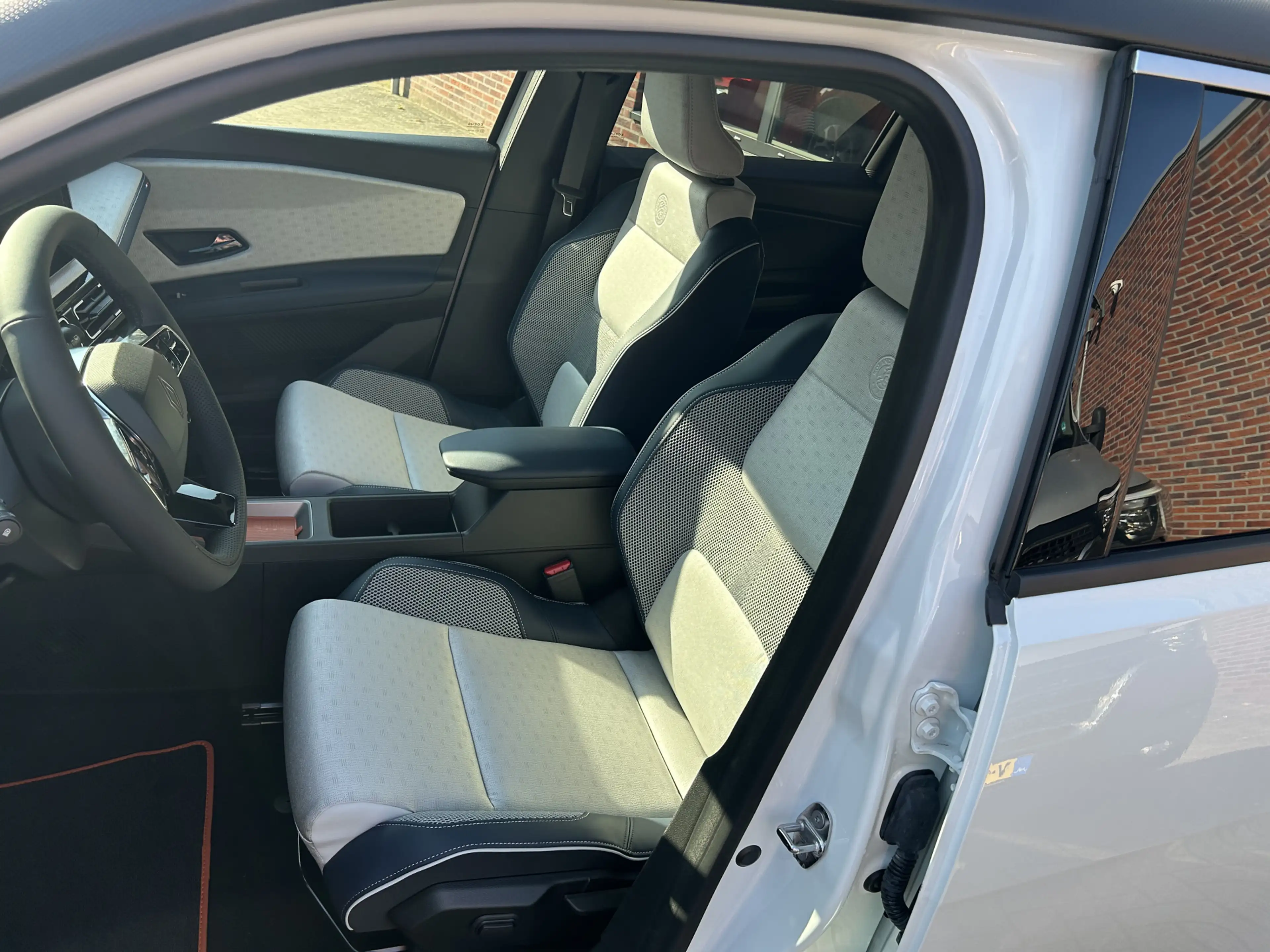 Renault R 5 comfort range Roland-Garros 52 kWh — photo 11