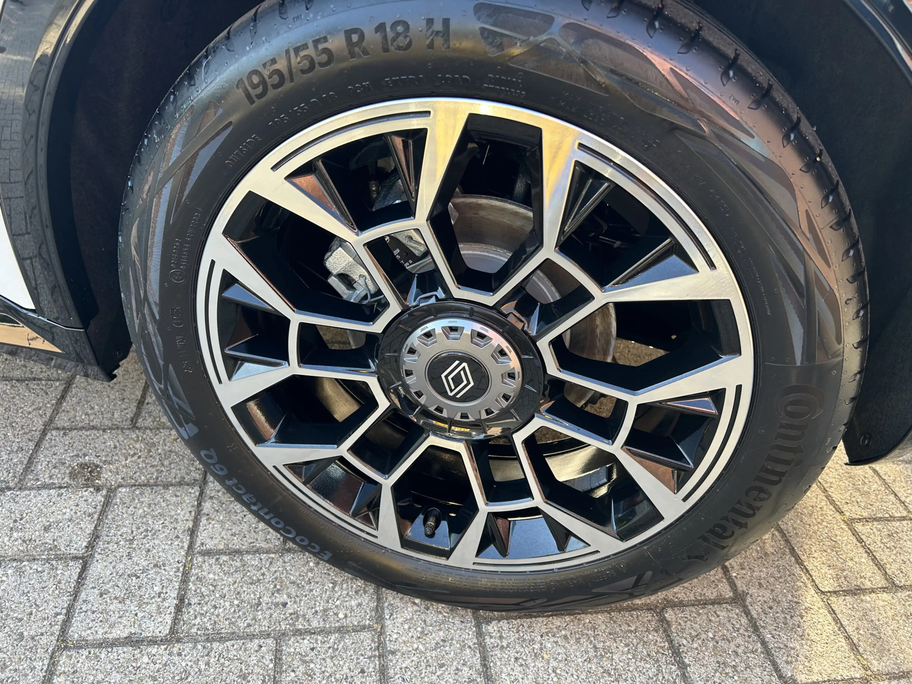 Renault R 5 comfort range Roland-Garros 52 kWh — photo 10