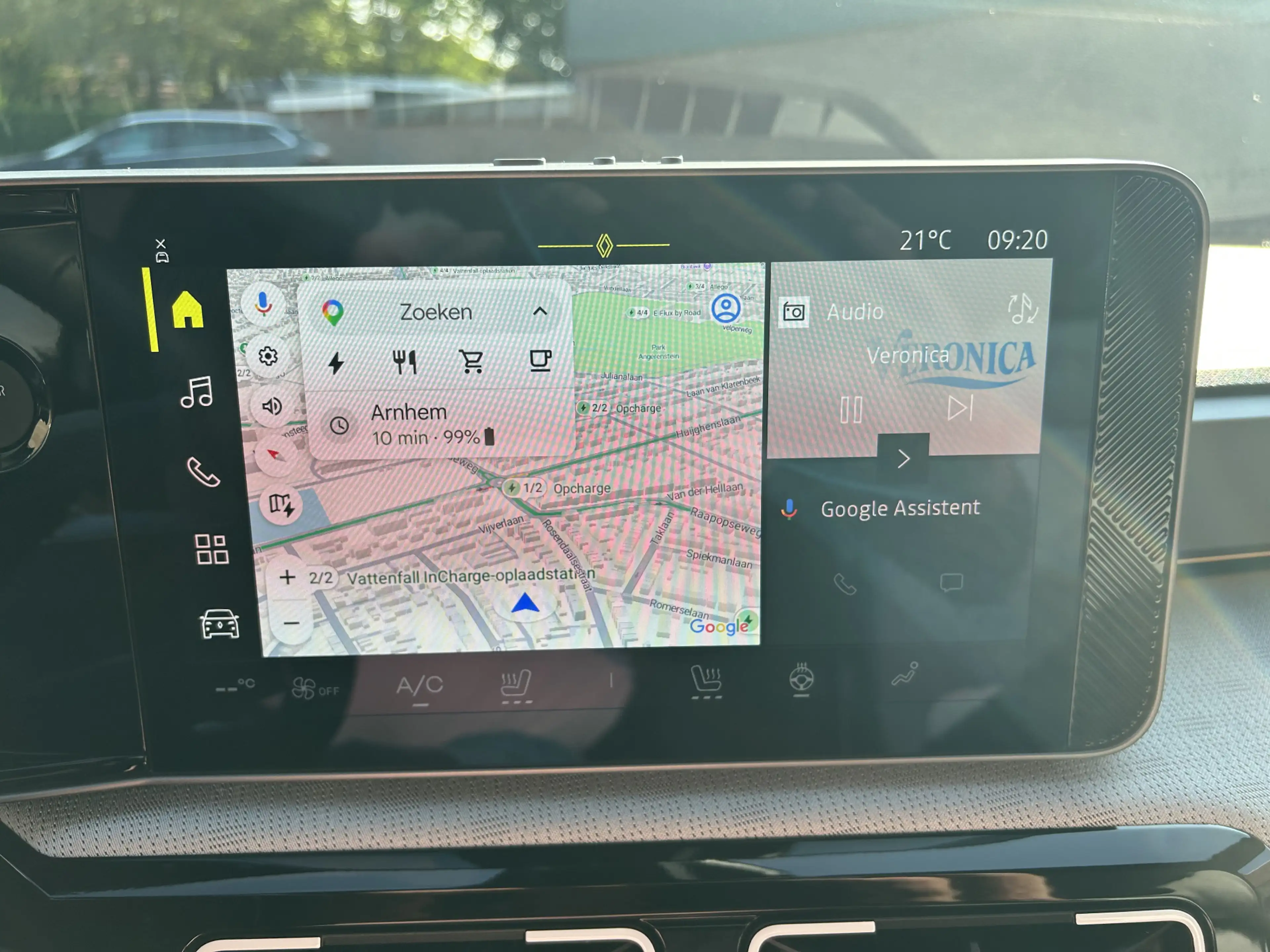 Renault R 5 comfort range Roland-Garros 52 kWh — photo 18