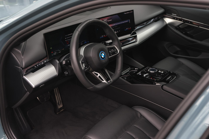 BMW 550 5 Serie Touring 550e xDrive M Sport Automaat / Tre — photo 9