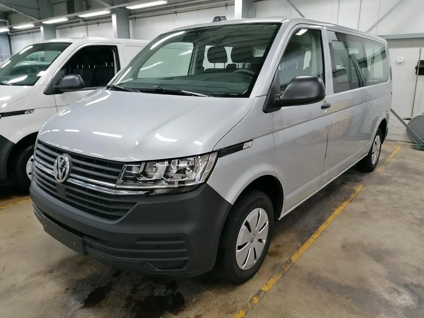 Volkswagen T6 Kombi T6.1 Transporter Kombi 2.0 TDI LR 9-Sitzer+AHK+ Silber - 2