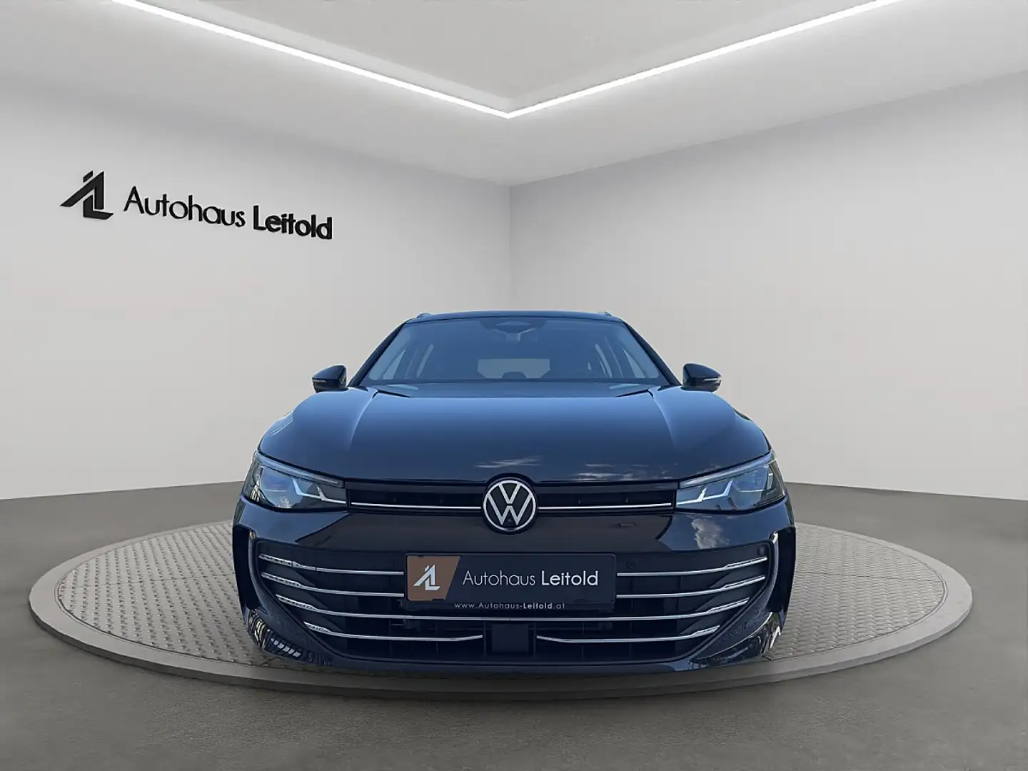 Volkswagen Passat Variant 1,5 eTSI Business DSG AHK IQDRIVE 360GRAD CAM M... Schwarz - 2