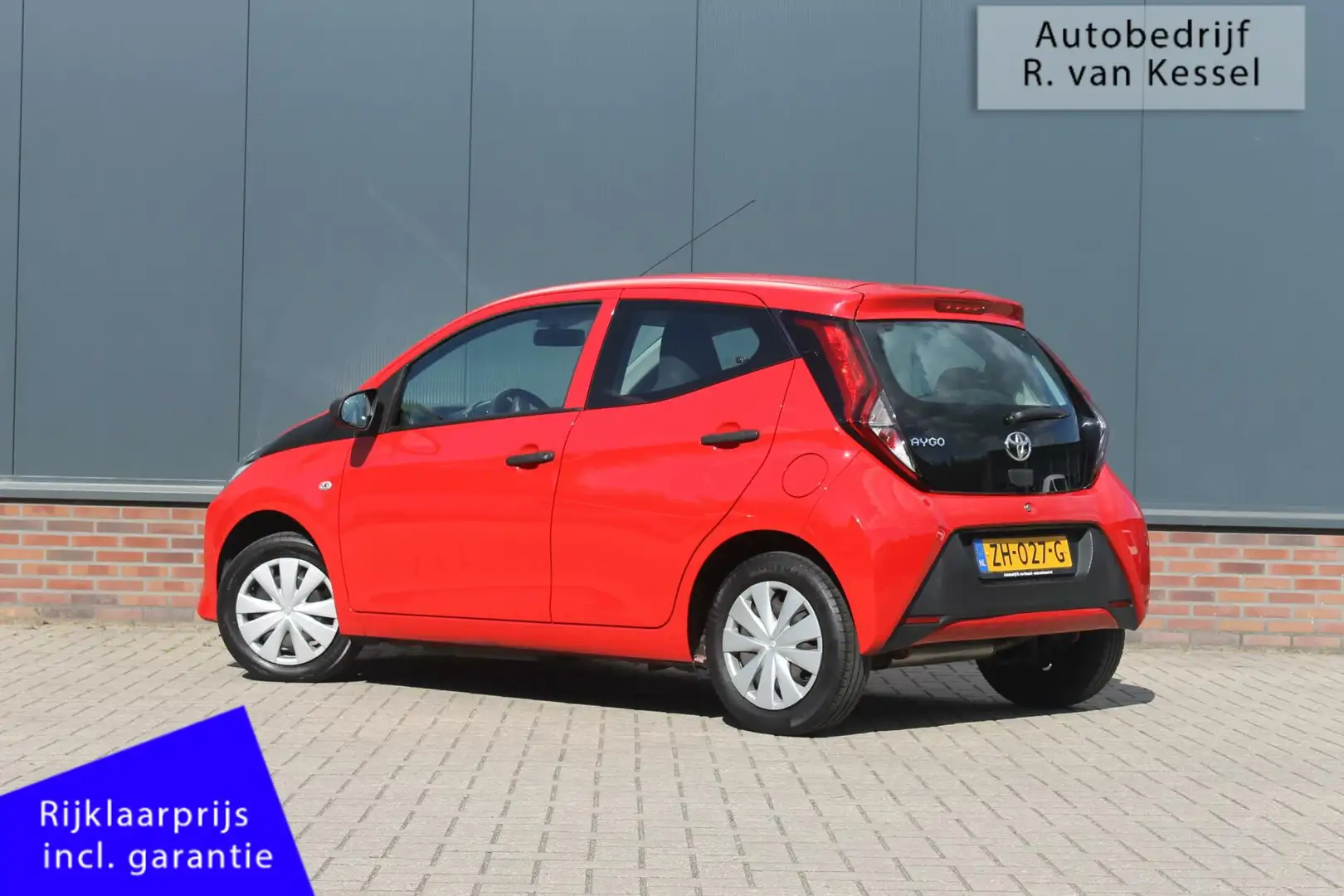 Toyota Aygo 1.0 VVT-i x I Bluetooth I NL-auto Červená - 2