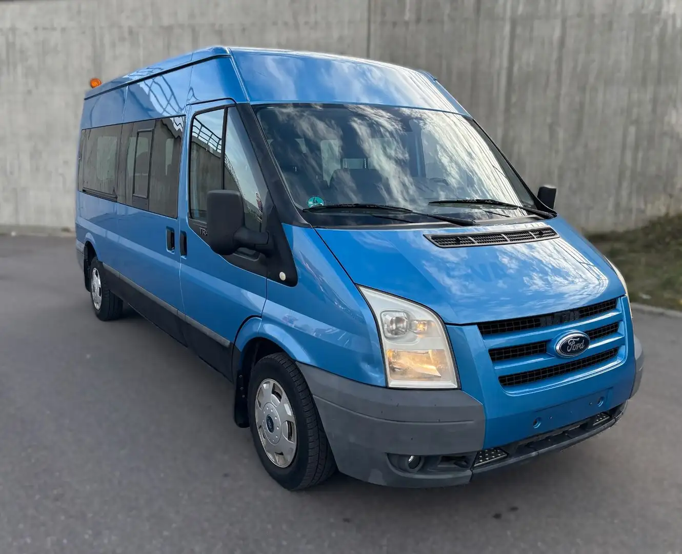 Ford Transit Kombi FT 300 L Trend Azul - 2