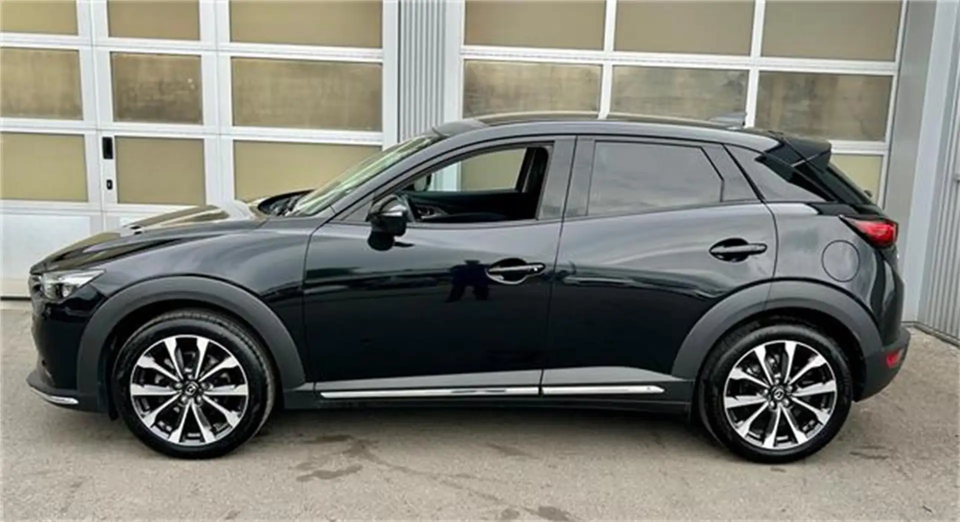 Mazda CX-3 G121 Revolution Aut. Automatik mit Navigation Schwarz - 2
