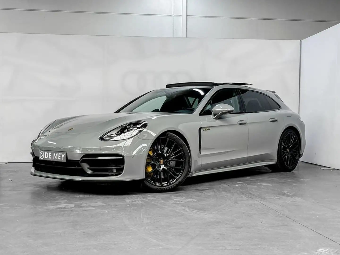 Porsche Panamera Sport Turismo Platinum Edition / Pano / Sportchron Grijs - 2