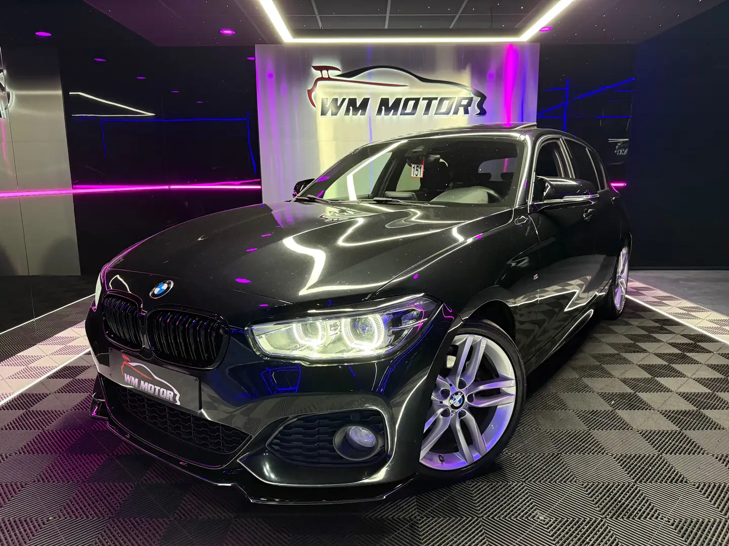 BMW 118 118 d // PACK M // Toit Ouvrant Noir - 2
