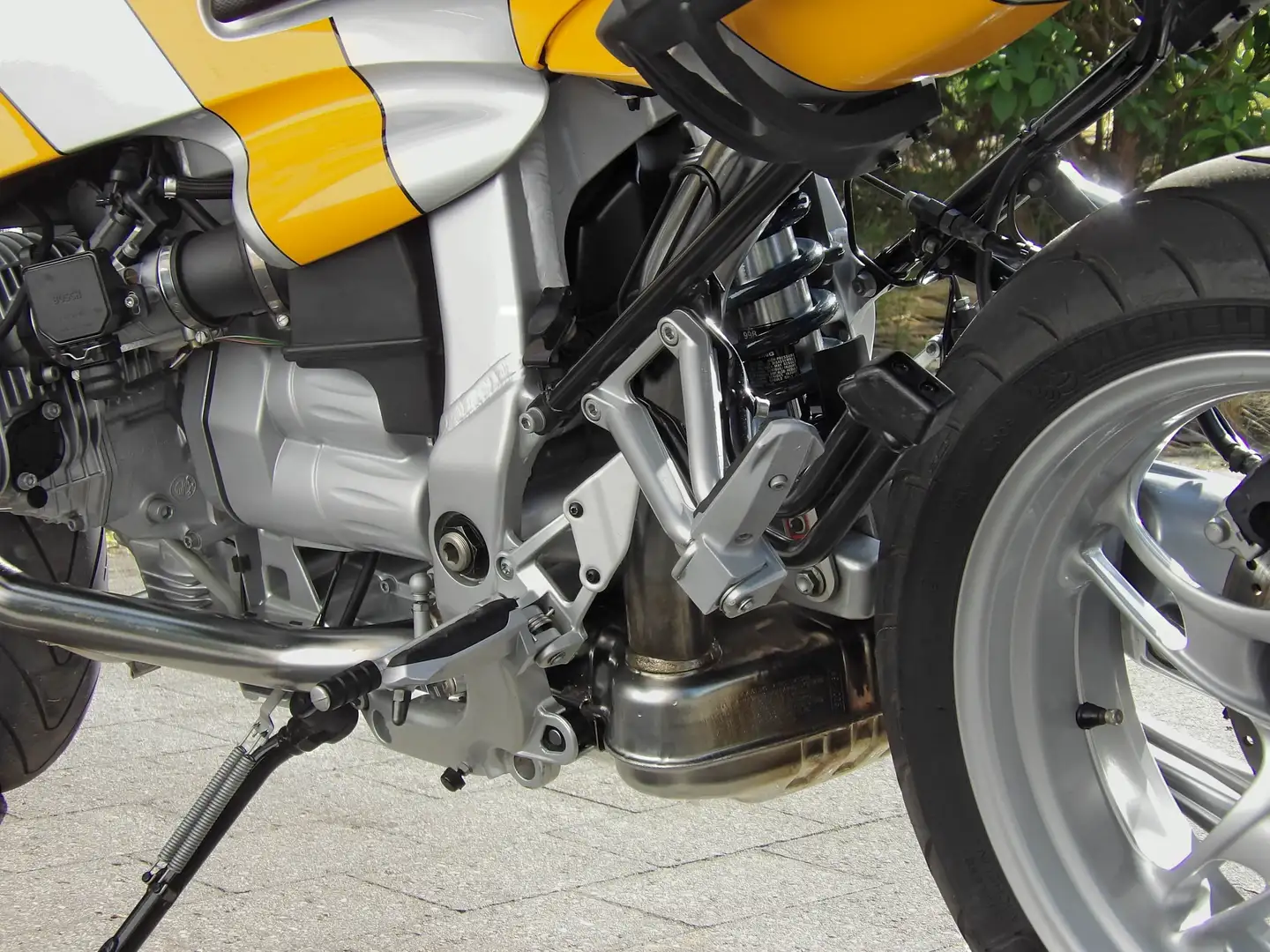 BMW R 1100 S Žlutá - 2