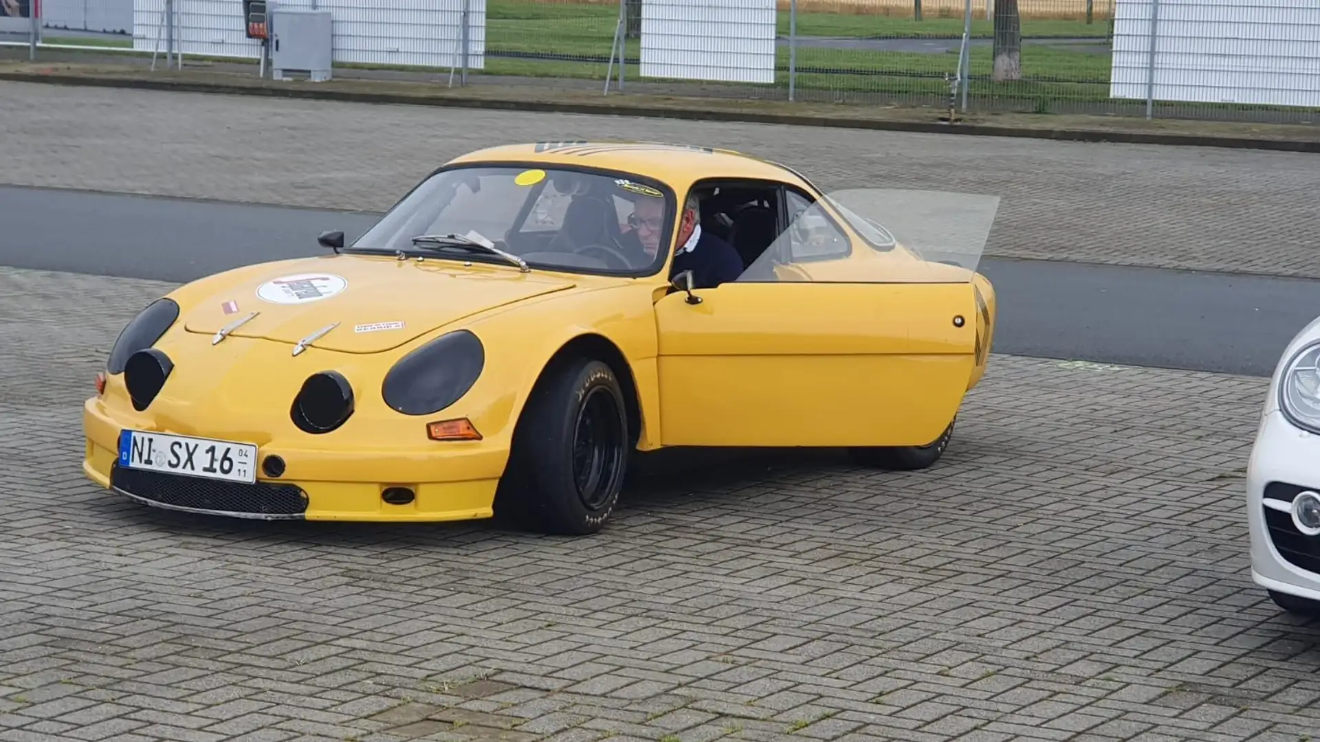 Renault Alpine A110 Gelb - 1