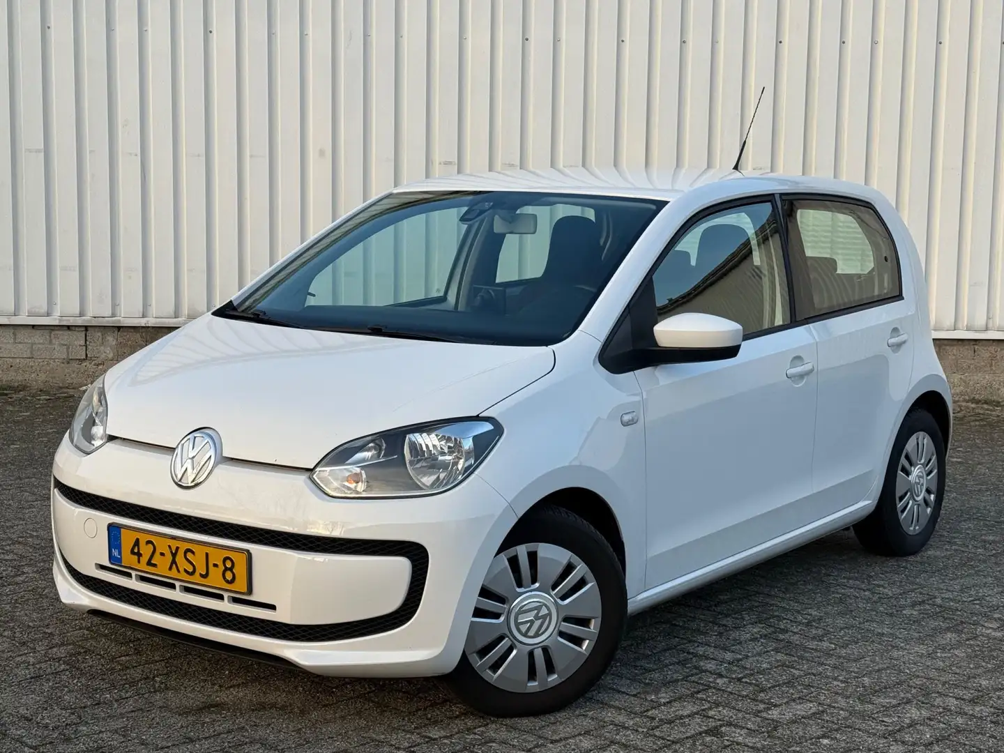 Volkswagen up! 1.0 move up! BlueMotion 2e Eigenaar,Airco,Navigati Wit - 1