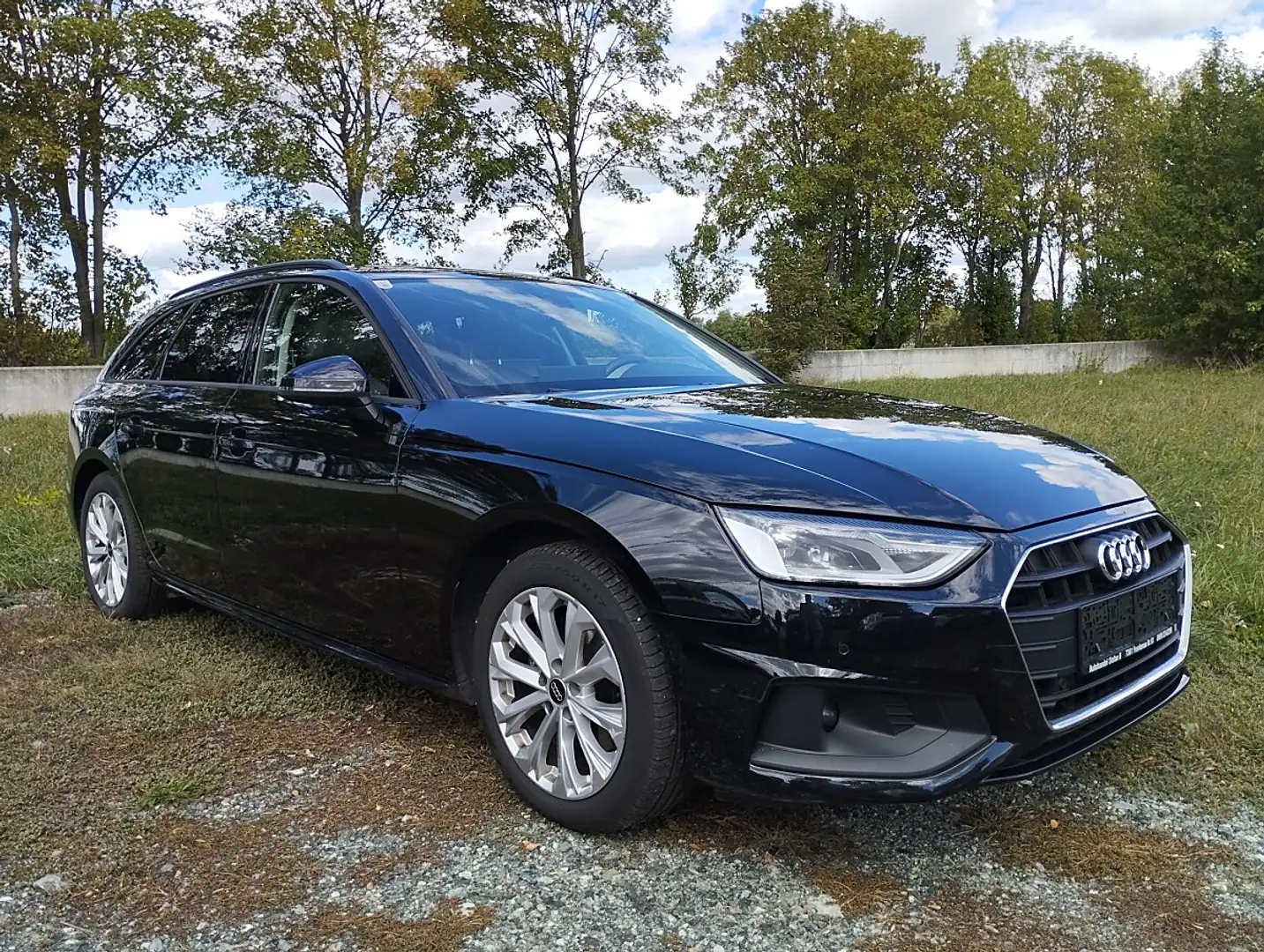 Audi A4 30 2.0 TDI (EURO 6d) Schwarz - 1