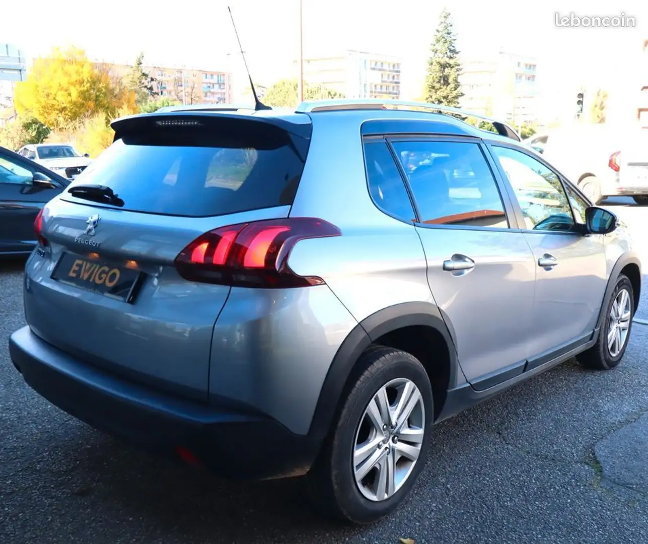 Peugeot 2008 generation-i 1.2 puretech 110 ch signature Gris - 2