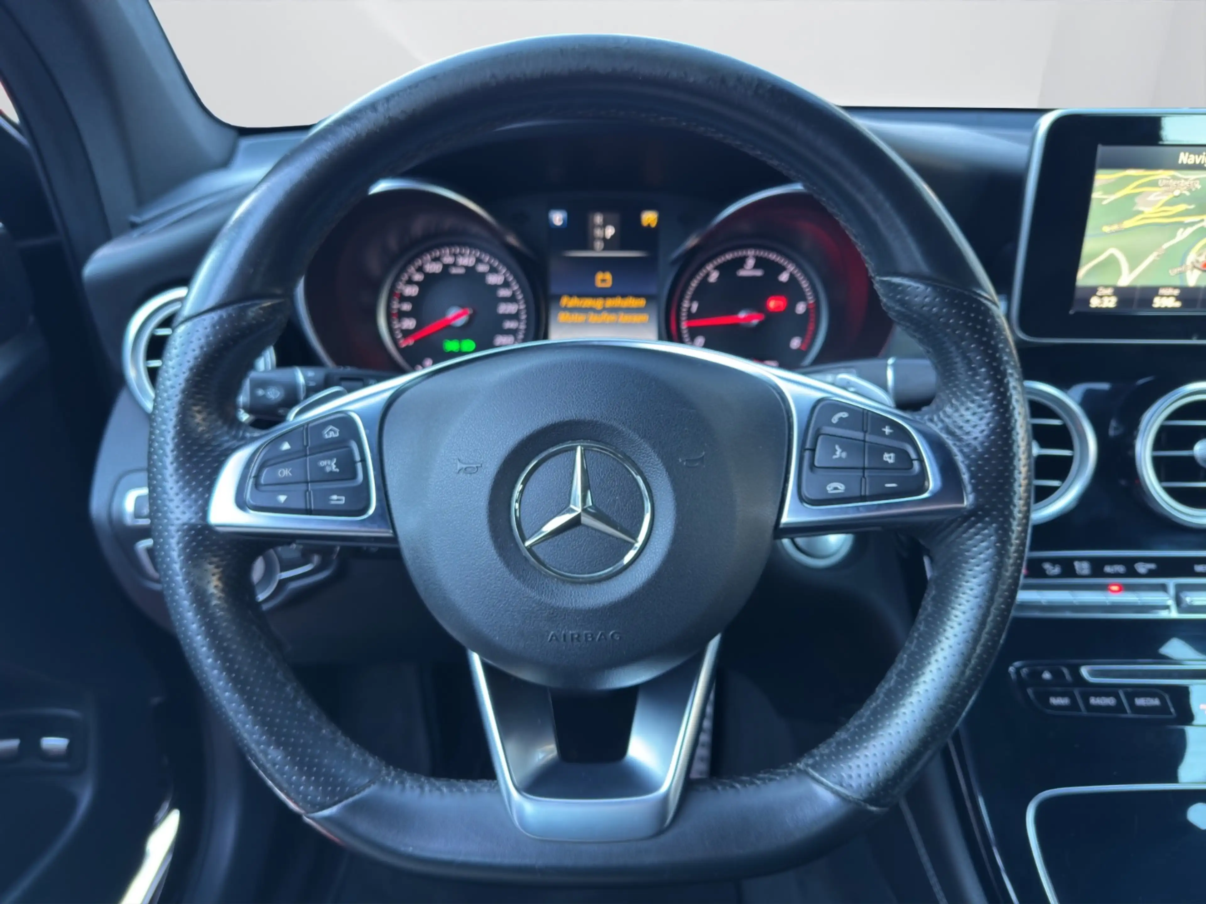 Mercedes-Benz GLC 350 d 4MATIC AMG AIR PTS Shz Ambi LED eHeck — photo 12