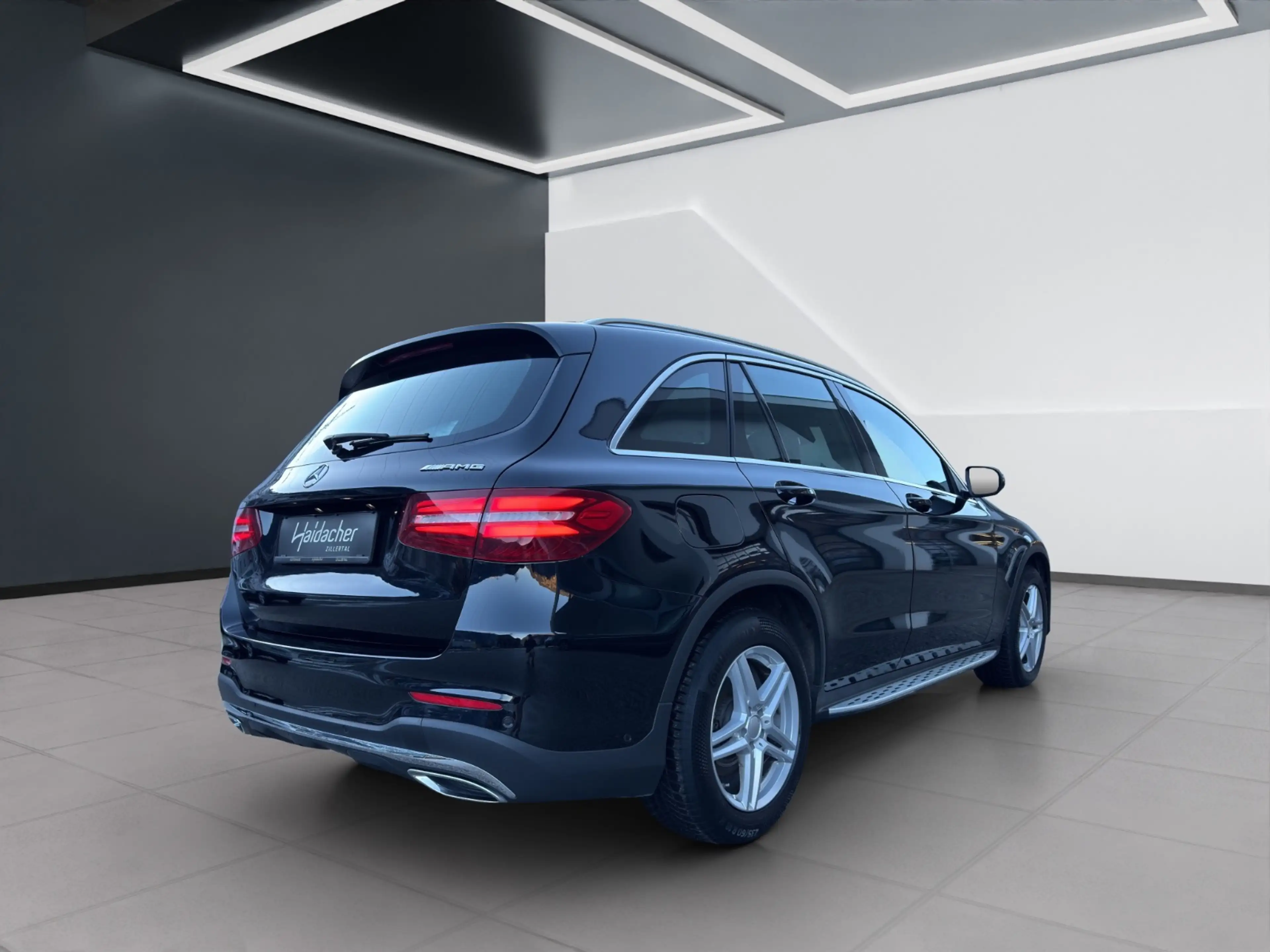 Mercedes-Benz GLC 350 d 4MATIC AMG AIR PTS Shz Ambi LED eHeck — photo 7