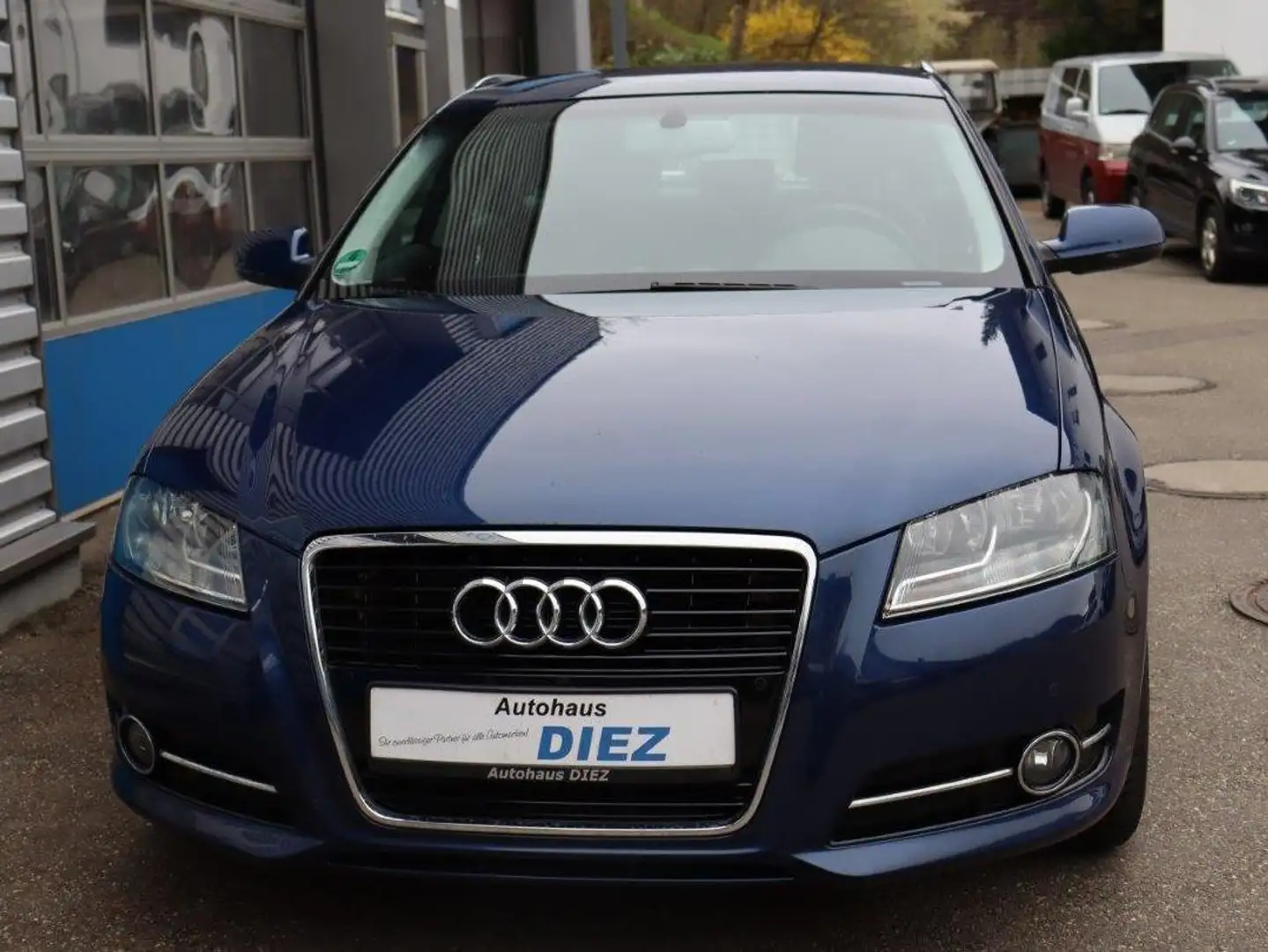 Audi A3 1.6 TDI Ambiente Modrá - 1