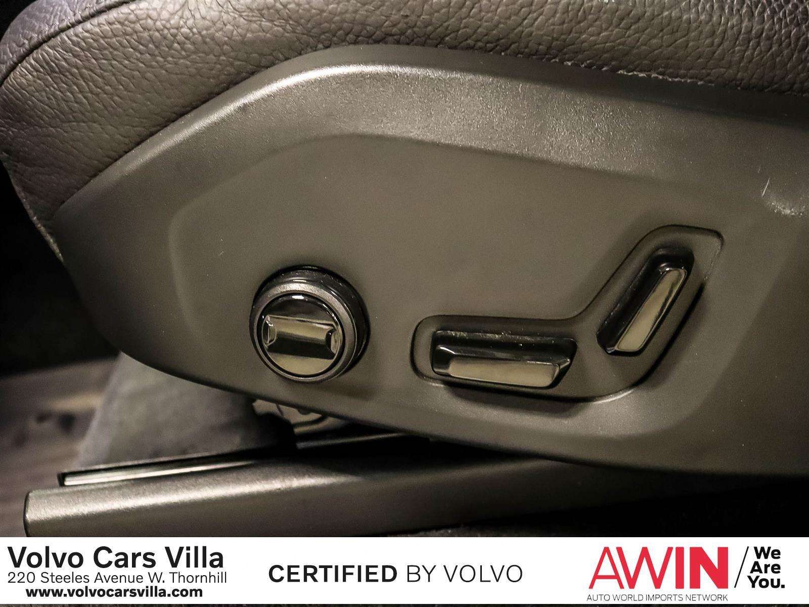 2024 Volvo XC90 B6 AWD Plus Bright Theme 7-Seater thumb 24