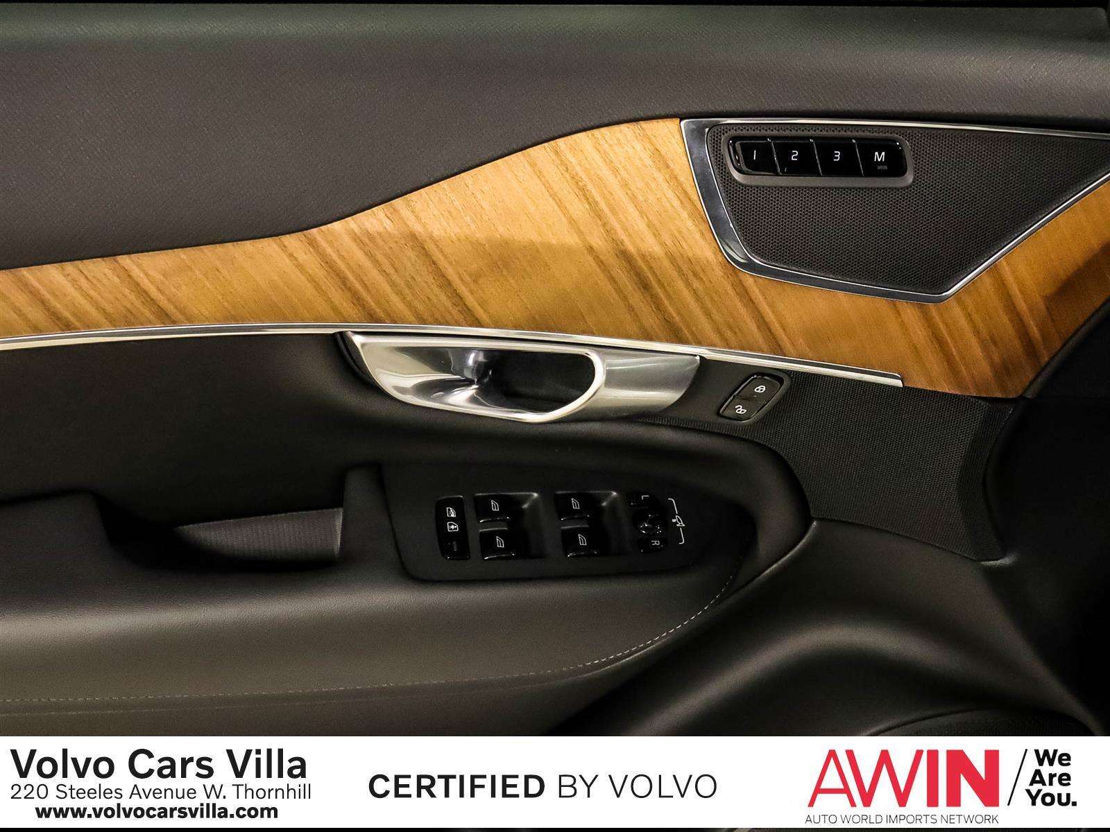 2024 Volvo XC90 B6 AWD Plus Bright Theme 7-Seater alt 5