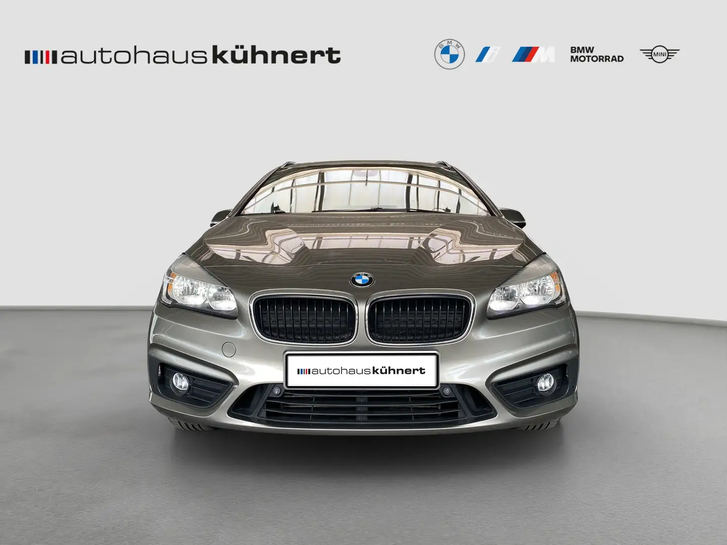 BMW 220 d xDrive Active Tourer +nur an Händler/Export+ Stříbrná - 2