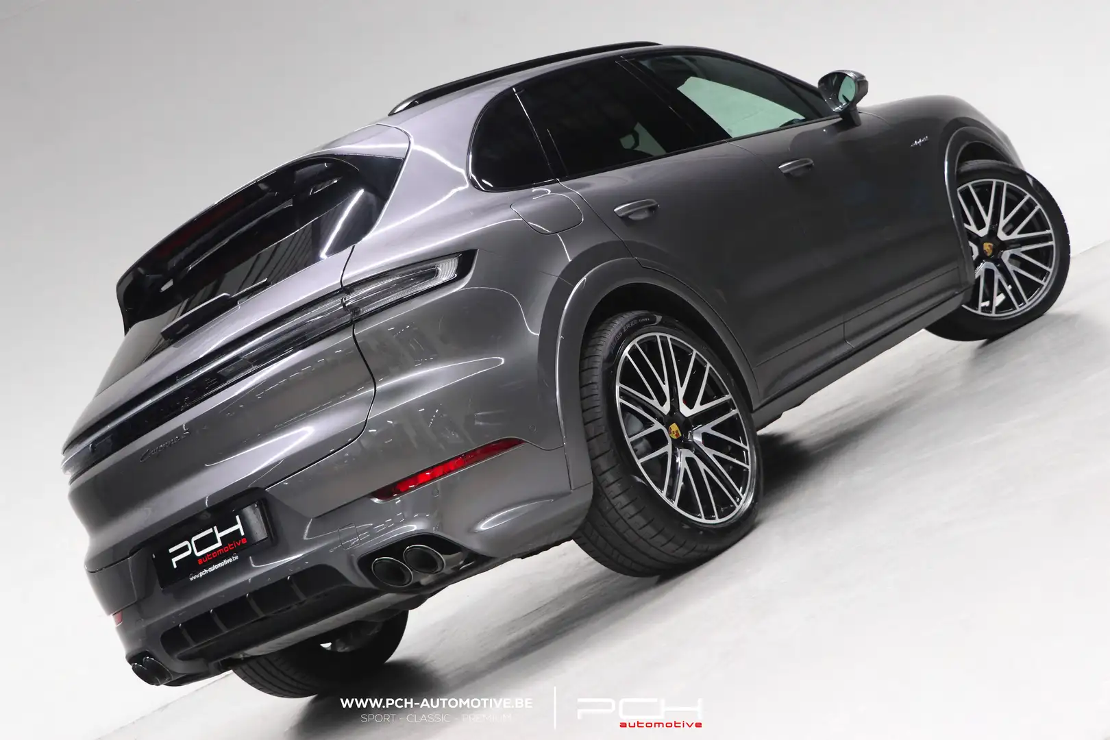 Porsche Cayenne S E-Hybrid 519cv SportDesign/Matrix/22'/Bose/TVAC Grijs - 2