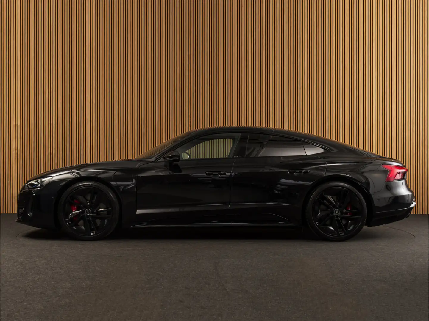 Audi e-tron GT S e-tron GT PANO | B&O | 21" | ASSISTANCE | 5Y WAR Černá - 2