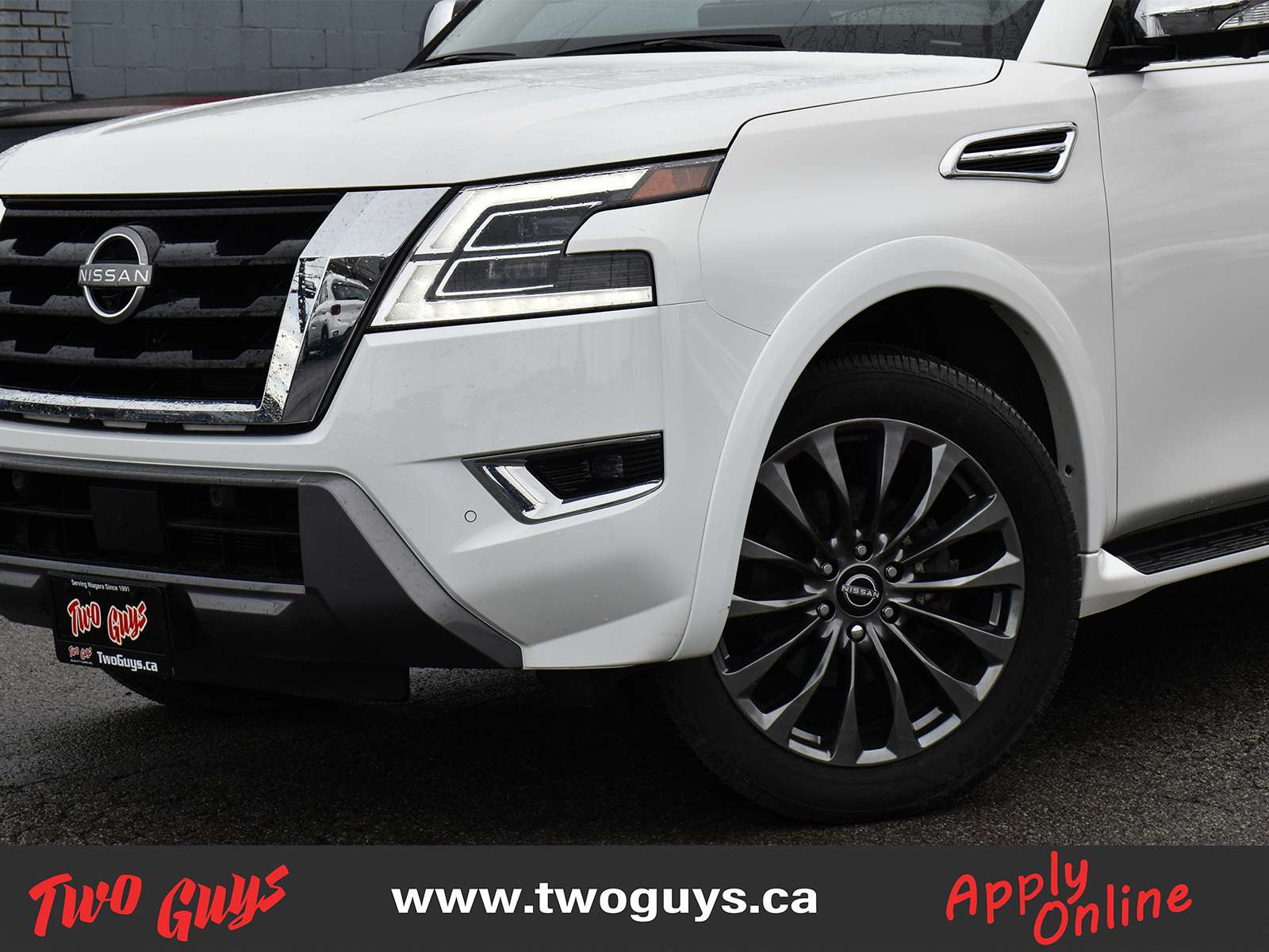 2024 Nissan Armada Platinum 5.6L 4WD | Leather | Sunroof | Nav | 7 Pa photo 2