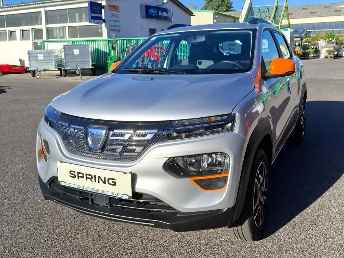 Dacia Spring Comfort Plus Silber - 1