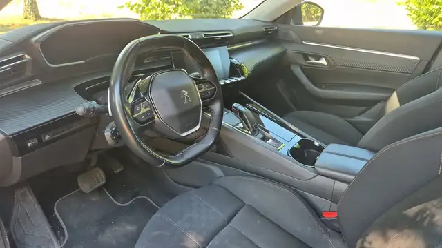 Peugeot 508 view 8