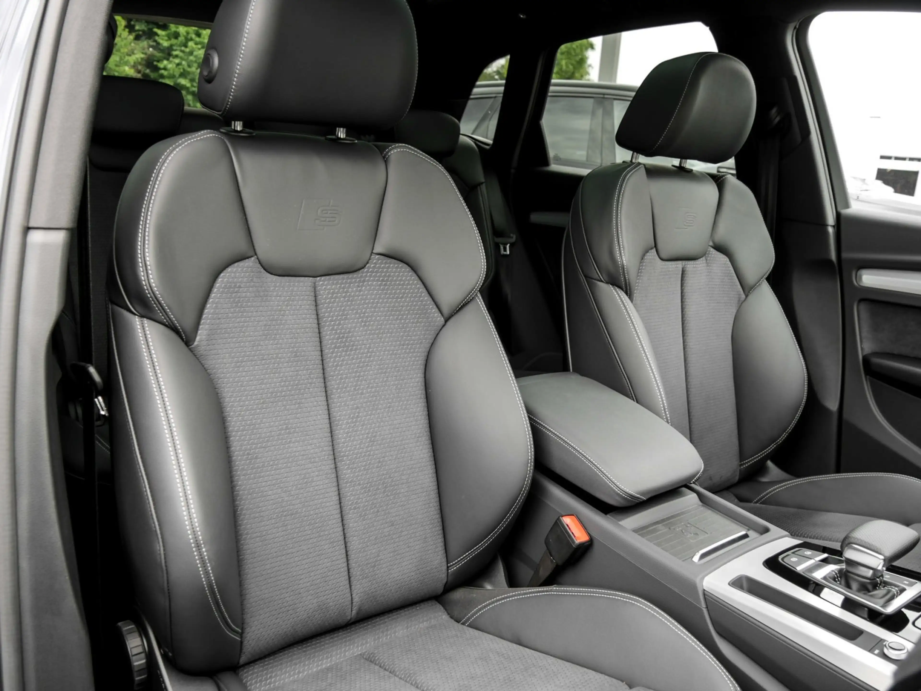 Audi Q5 40 Qu. S LINE PANO B&O AHK ALU20 KAMERA — photo 9