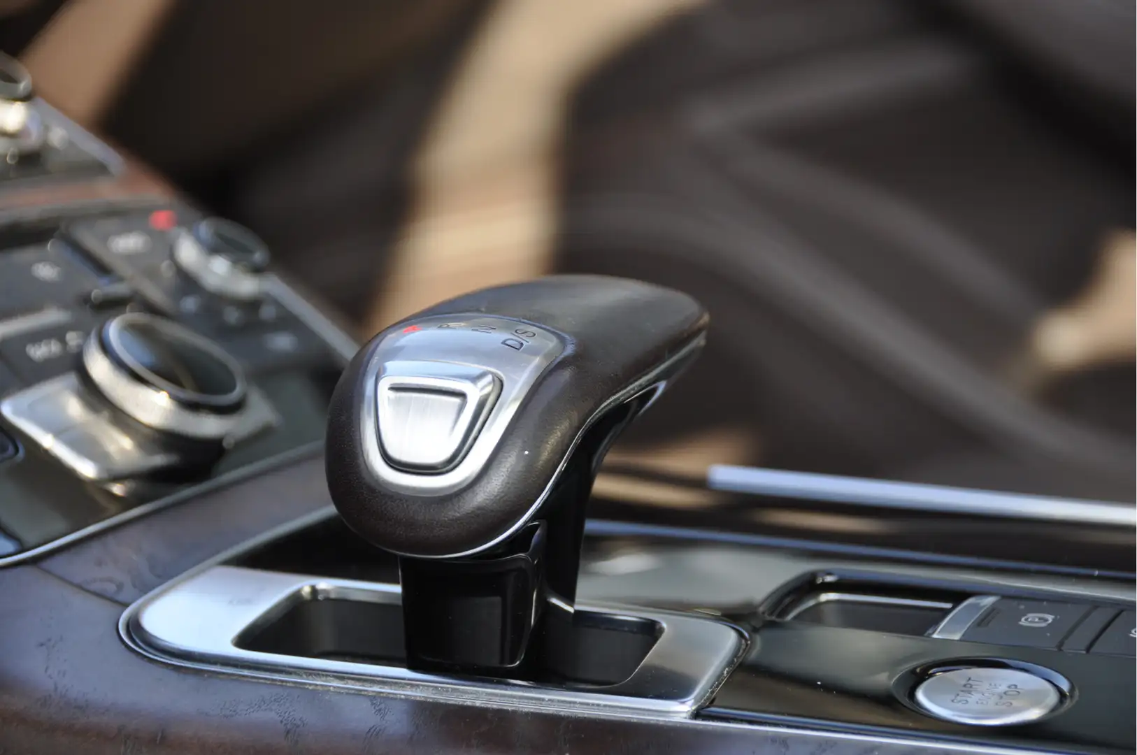 Audi A8 4.2 FSI quattro Pro Line+ Consignatieverkoop Noir - 2