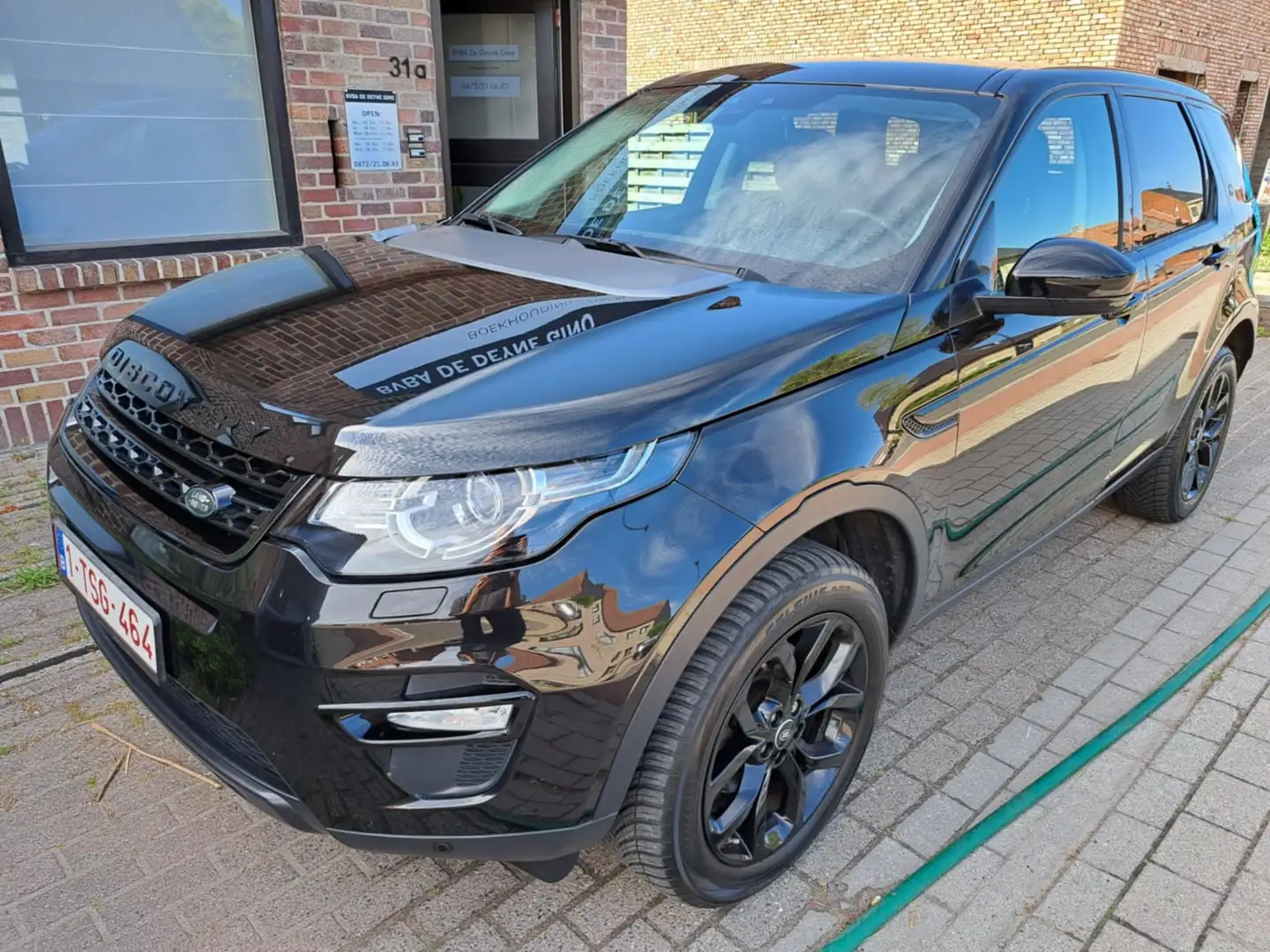 Land Rover Discovery Sport Discovery Sport TD4 Aut. SE Zwart - 2