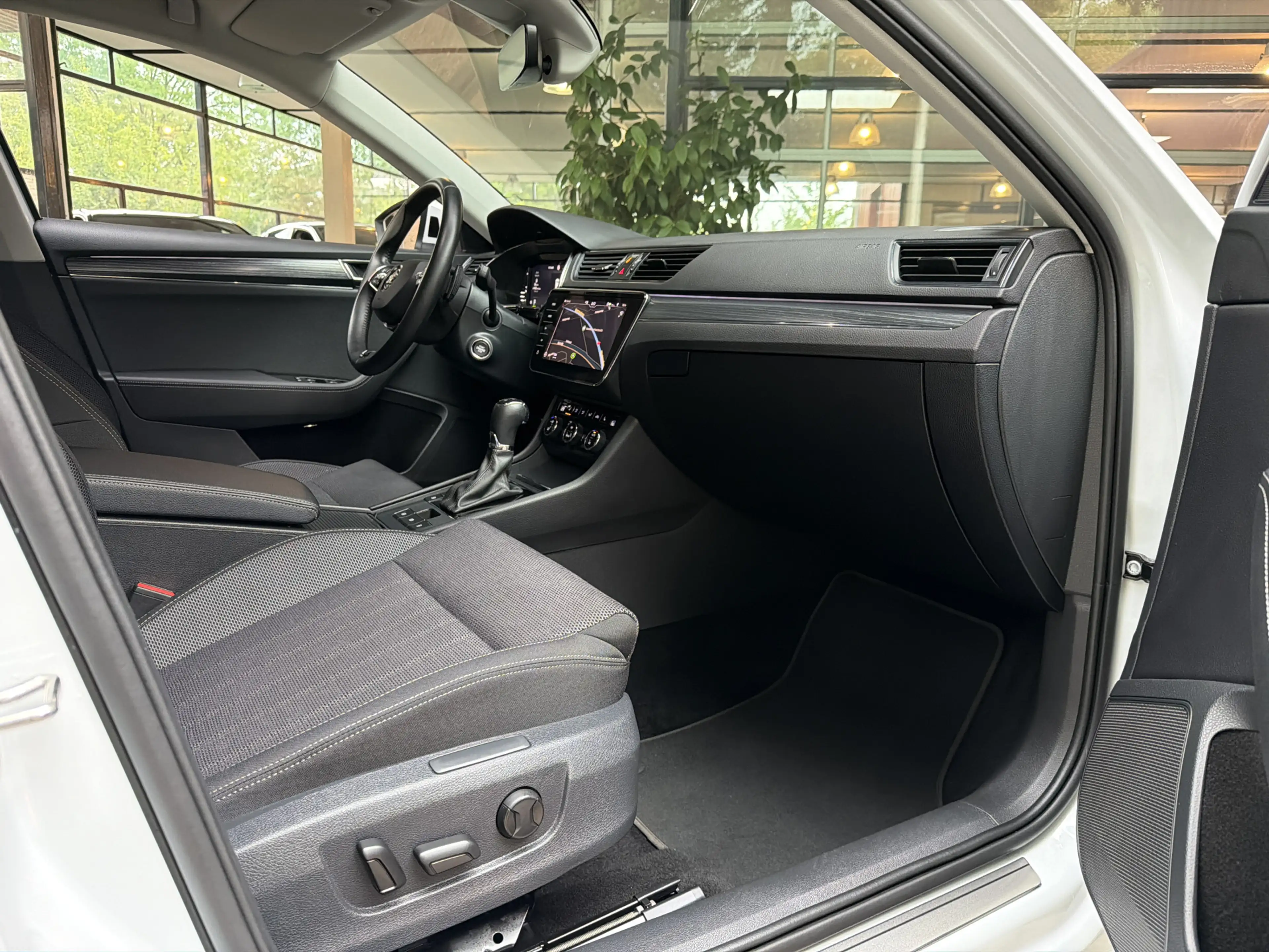 Skoda Superb Combi TSI iV 218PK HYBIRDE DSG STYLE VIRTUAL/CAMER — photo 41