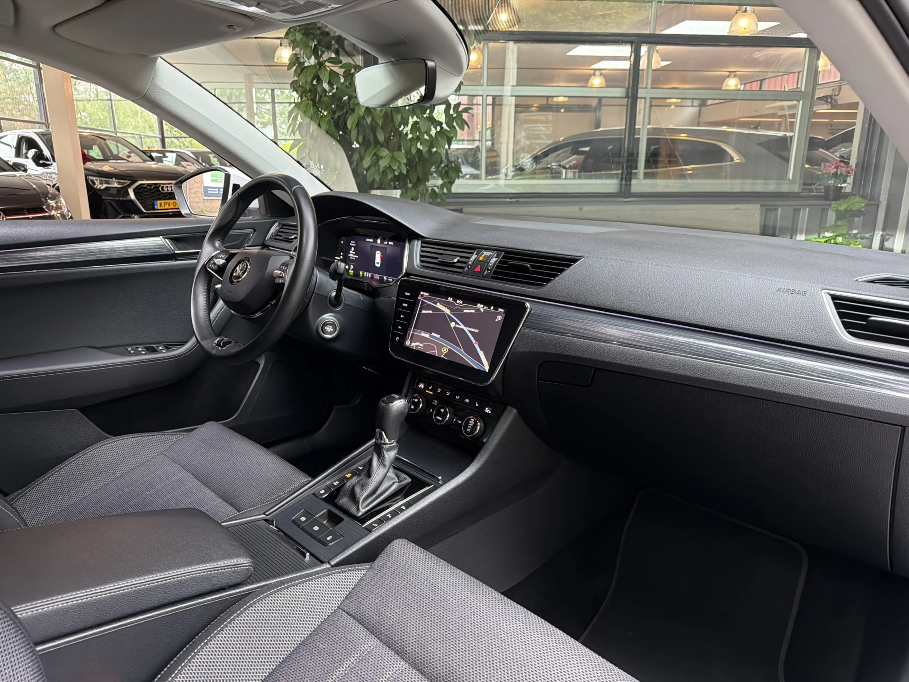 Skoda Superb Combi TSI iV 218PK HYBIRDE DSG STYLE VIRTUAL/CAMER — photo 43